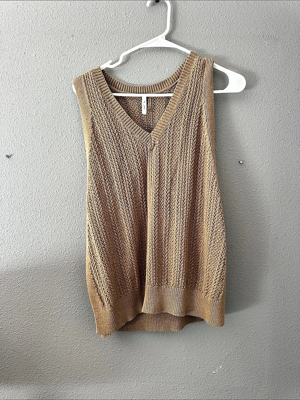 Free People V-Neck Sweater Vest in Brown Size Small Like New